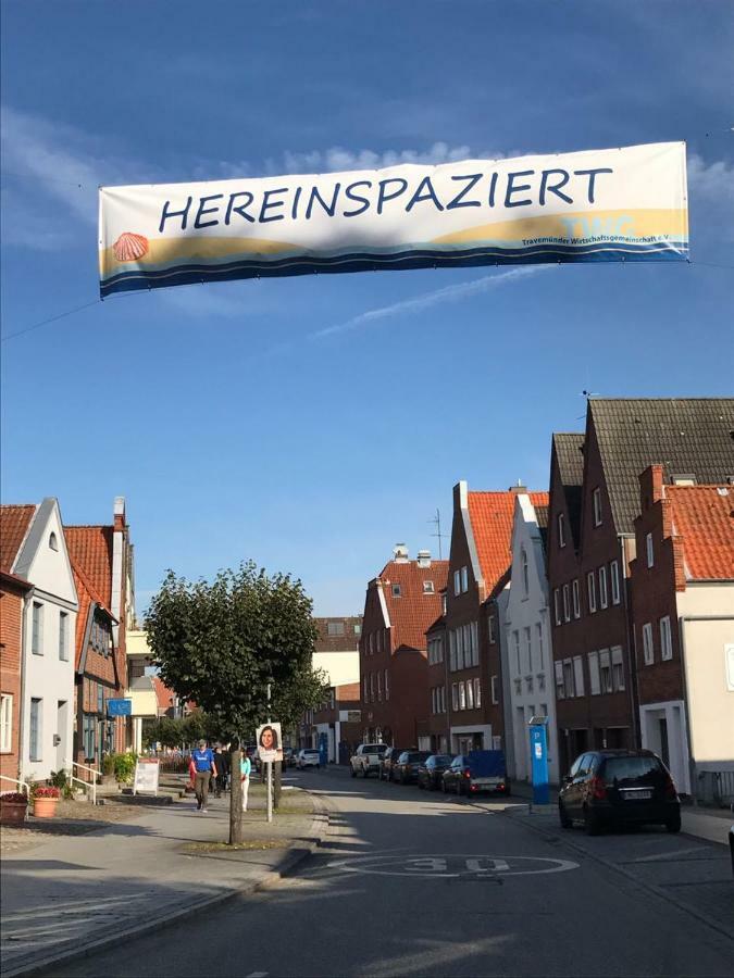 Fährblick * Lübeck